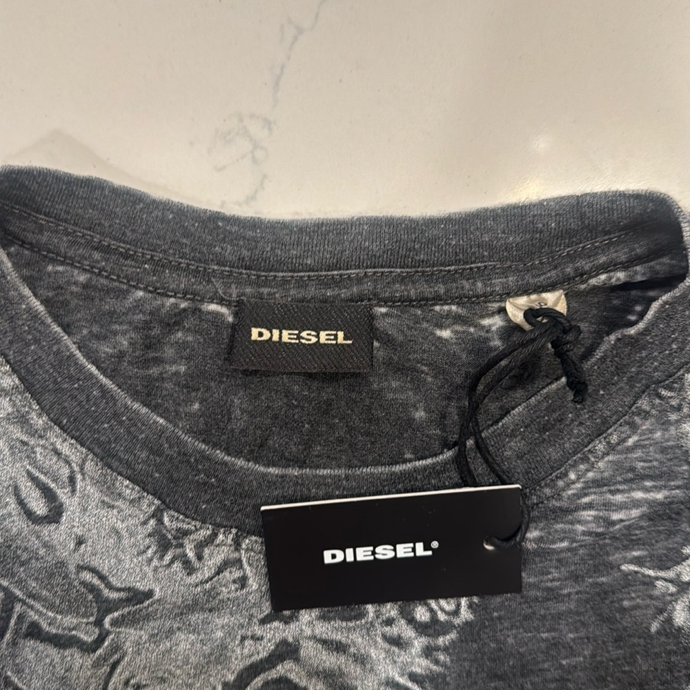 Diesel men’s t shirt new with tags black/grey size Large